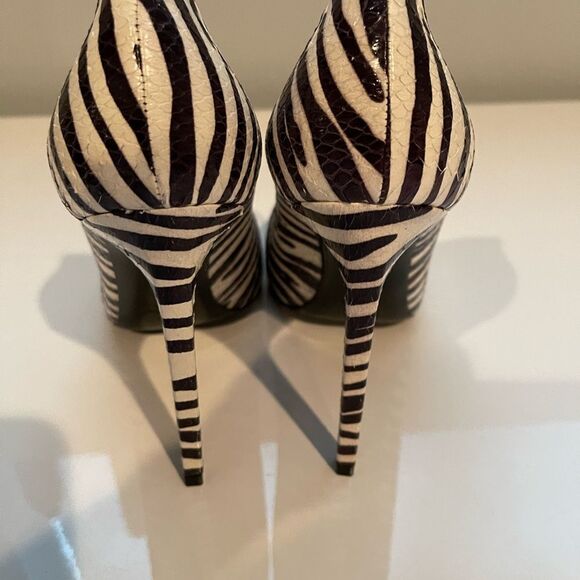 Saint Laurent Paris Pumps Size 38 Never Worn - Picture 5 of 7